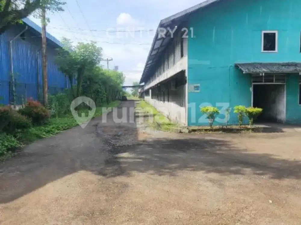 Gudang di Tepi Jalan + Dermaga di Jl.wajok Hulu Km.11 Kal-Bar