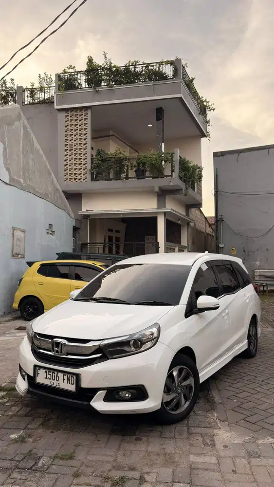 MOBILIO E MATIC FACELIFT ISTIMEWAH