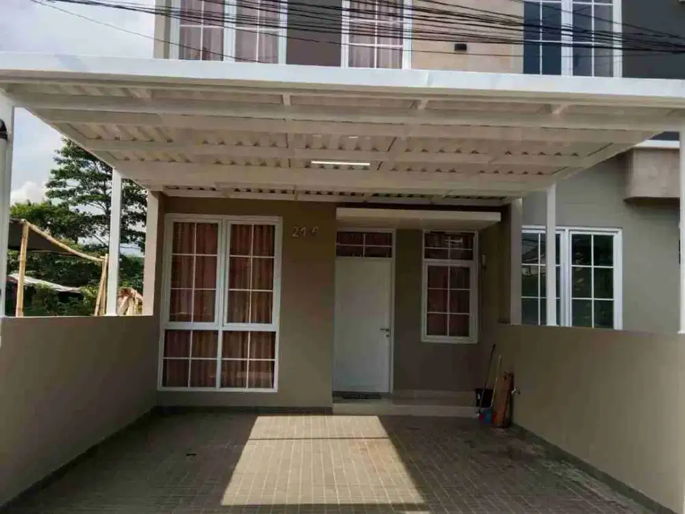 Di sewakan rumah baru Cisaranteun kulon
2 lantai untuk R tinggal / kantor