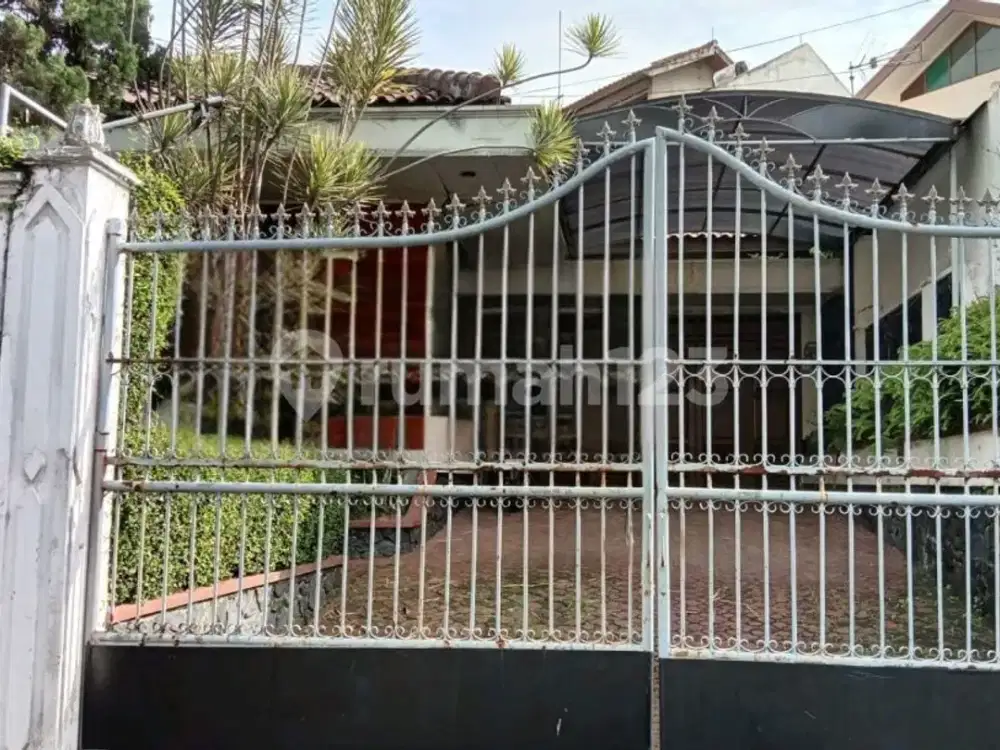 Rumah Cantik Terawat Siap Huni