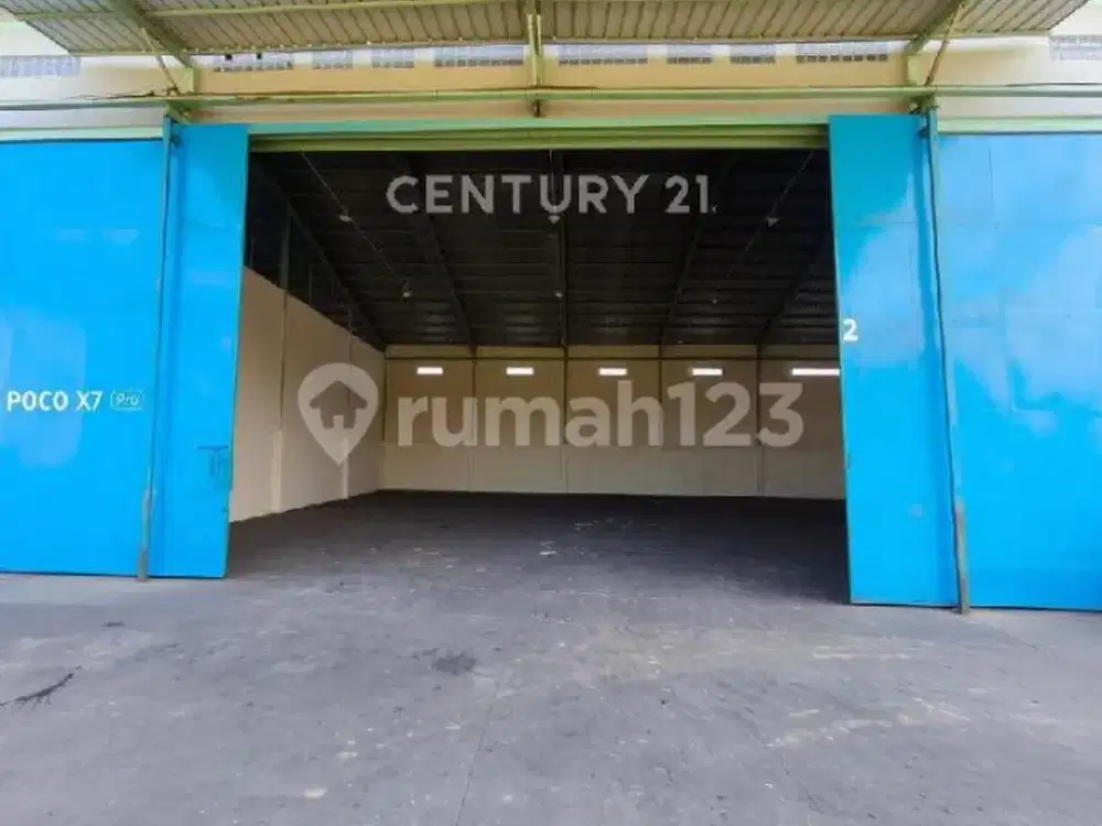 Gudang Luas 690M2 Jalur Kontainer Pontianak Barat