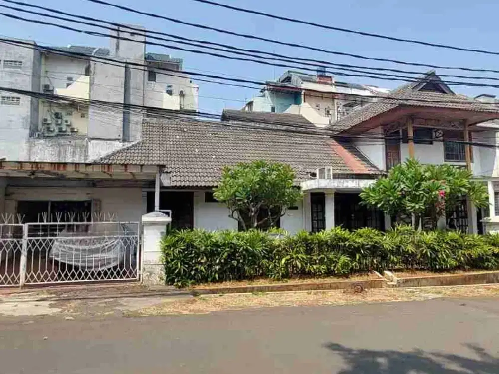 jual murah rumah halaman luas kebayoran