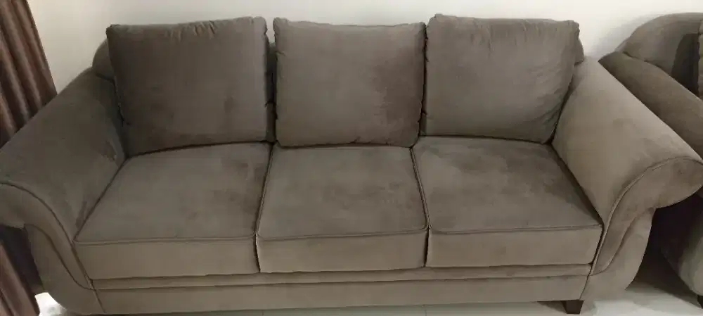 Sofa ruang tamu 3 seater