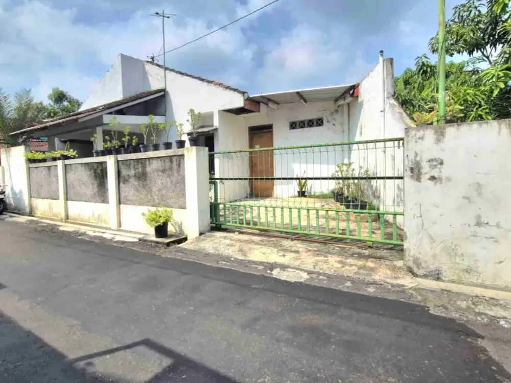 rumah murah luas dekat UNS di palur jaten