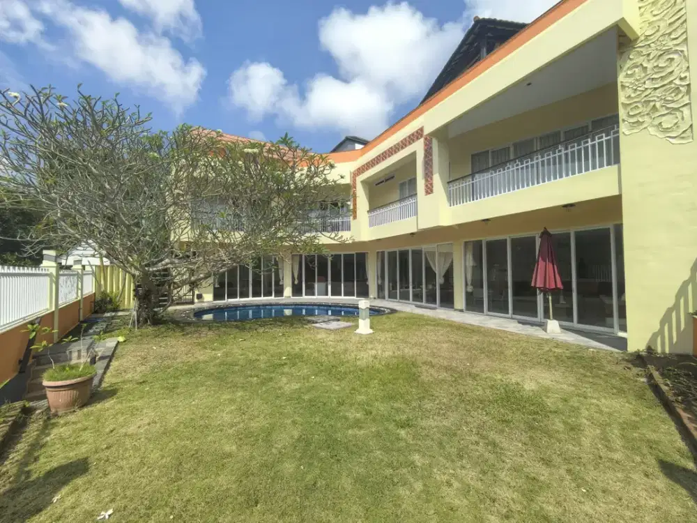 Dijual Villa Modern with Ocean View One Gate System di Pecatu, Uluwatu.