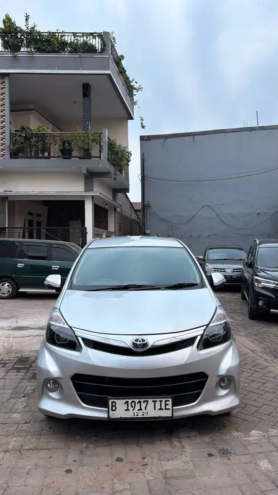 VELOZ 2014 MATIC MOBIL ISTIMEWAH