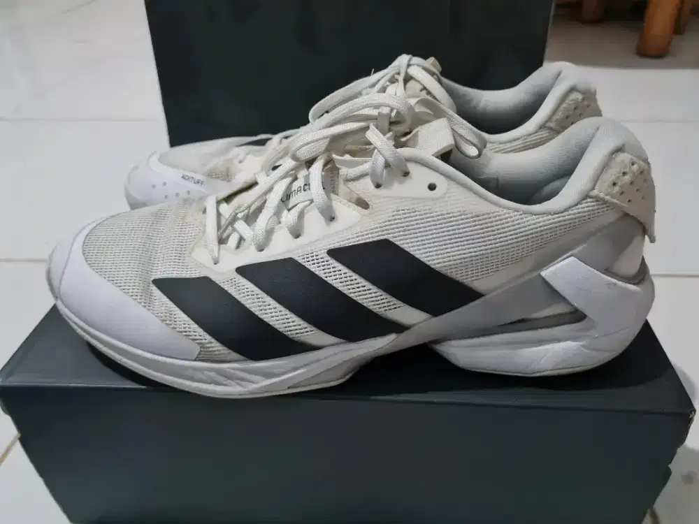 Adidas Ubersonic 5 M
