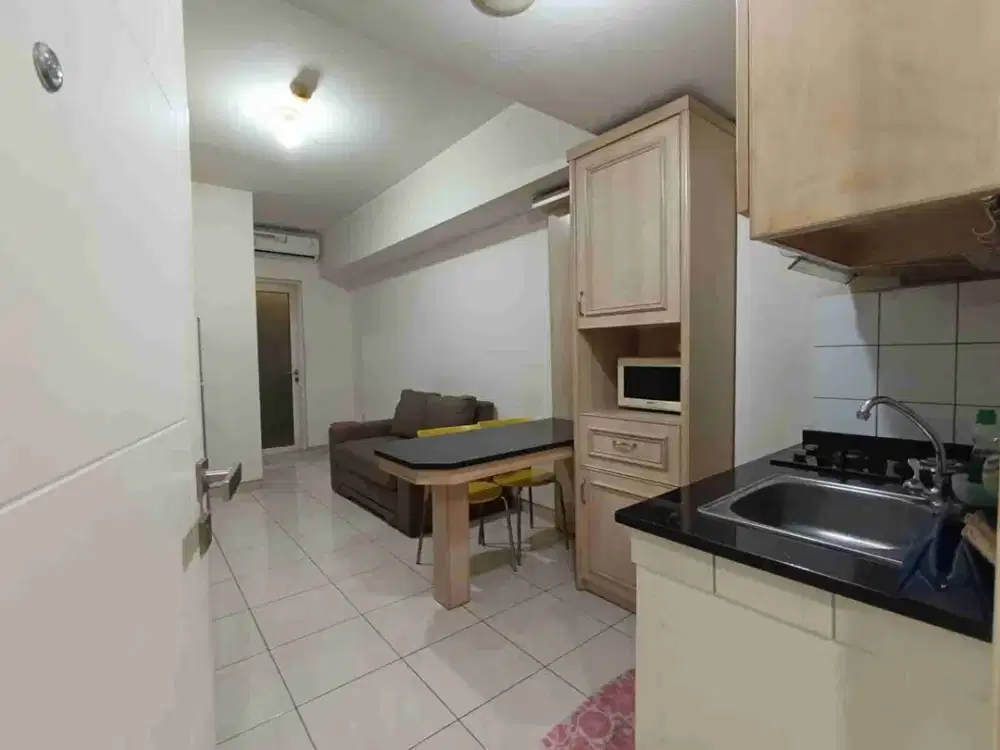 Springlake Summarecon Bekasi 2BR Furnish Disewakan Siap Huni Hadap Pool