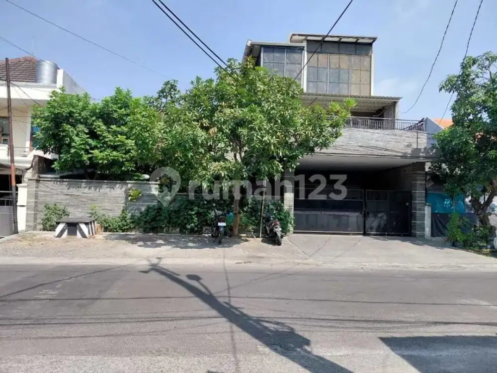 Rumah Bagus Minimalis Di Raya Kutisari