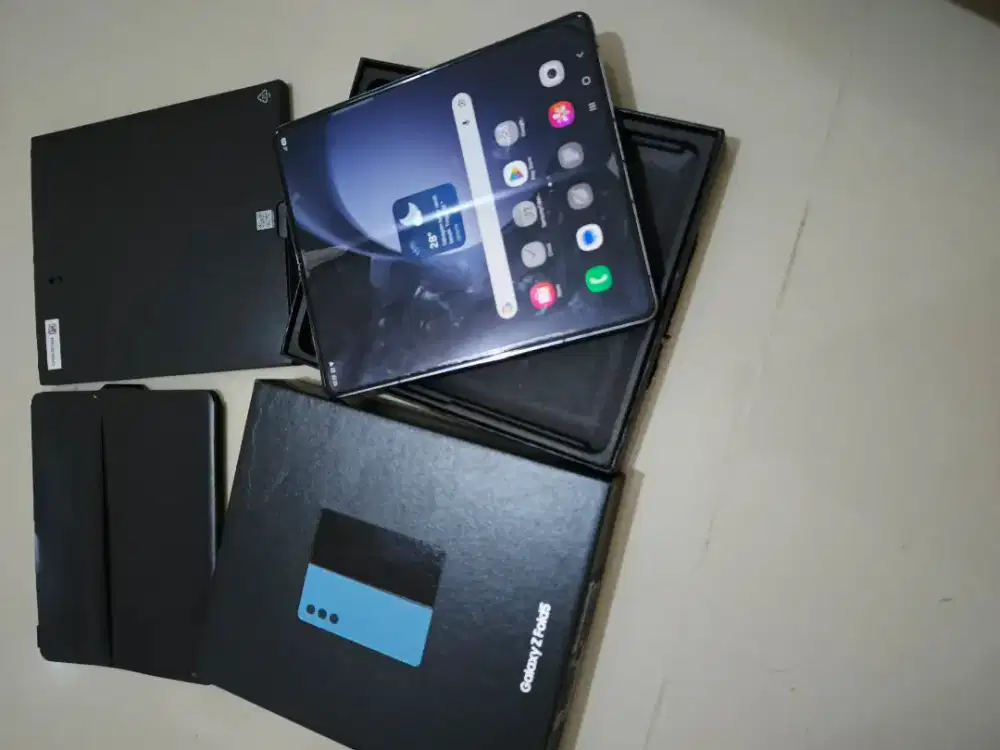 Samsung Zfold 5 12/512 Sein fullset mlusss 95%, lancarr jyaa no kndala