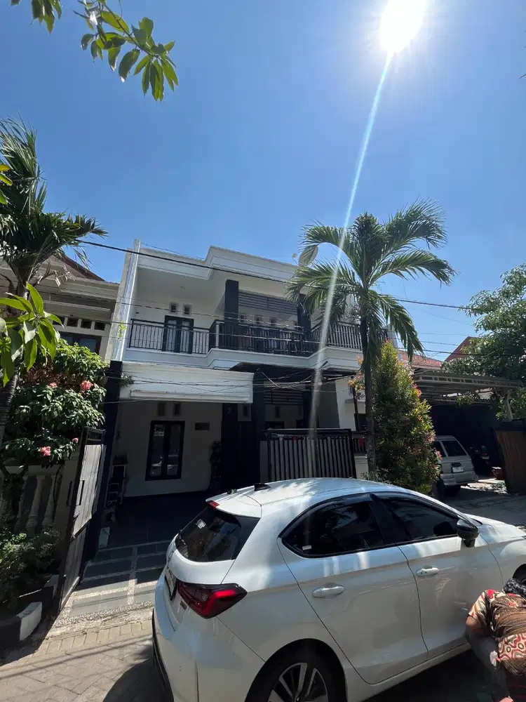 DiSewakan Rumah Fully Furnished Babatan Wiyung Surabaya, 3+1 KT, 3 KM,
