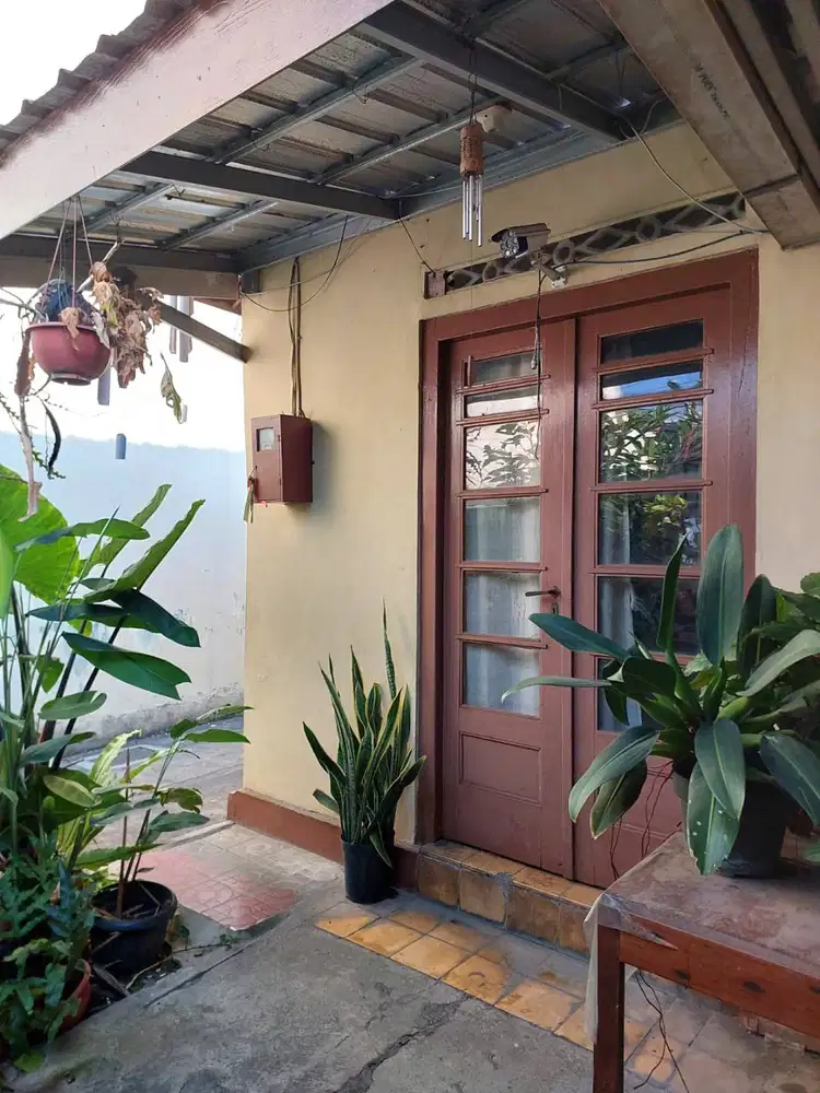 Rumah Klasik Luas Hanya 200 meter dari Jalan Taman Siswa