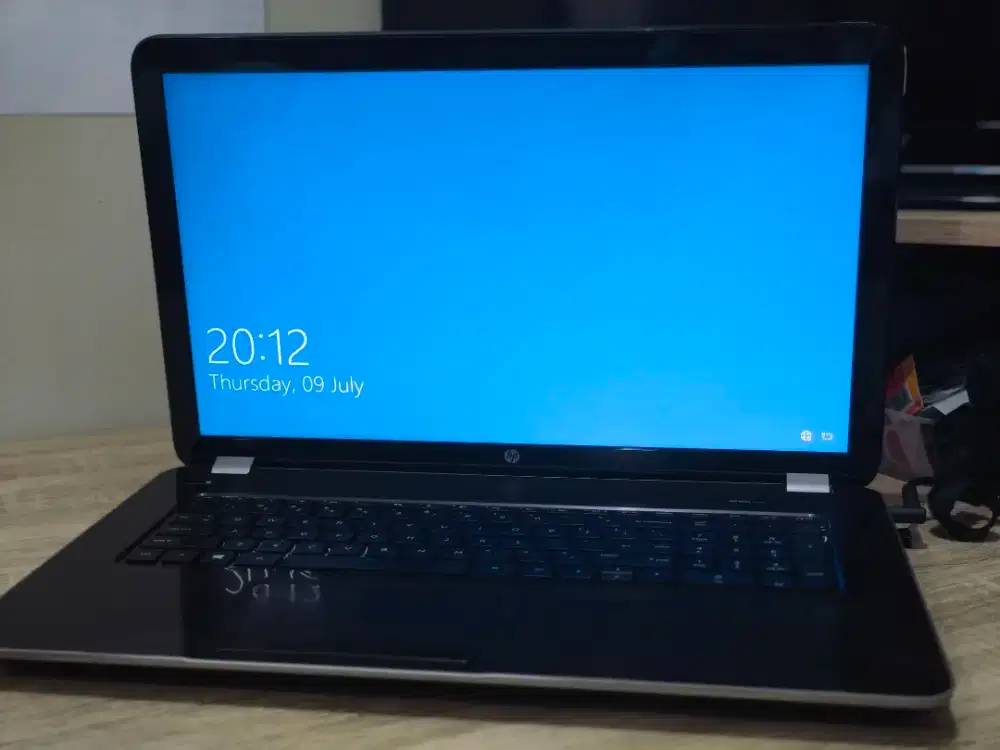 Laptop HP Pavilion 17 Inch Bekas-Layar Jumbo RARE-SudahPakaiSSD Ngebut