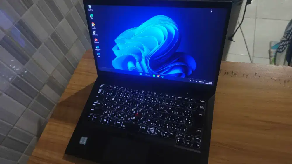 Lenovo ThinkPad X1 Carbon Gen 6 i5-8350U 8GB 256GB SSD