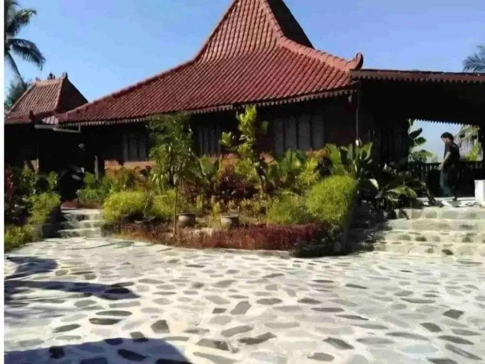 RUMAH LIMASAN JATI DI KAWASAN PERBUKITAN KALIBAWANG – KULON PROGO | TANAH 1.420 M²