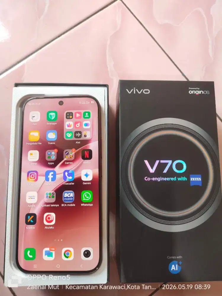 Vivo v70 Zeiss 12+12/256