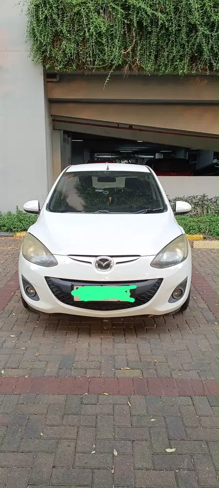 Mazda 2 V AT 2012