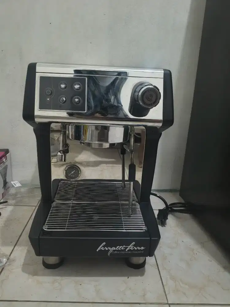 Mesin kopi espresso
