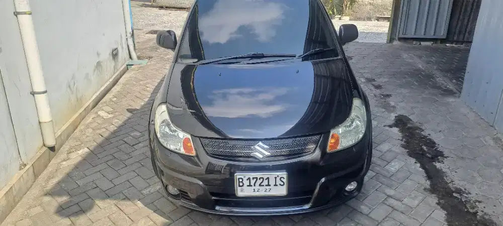 Suzuki Sx4 hitam matic