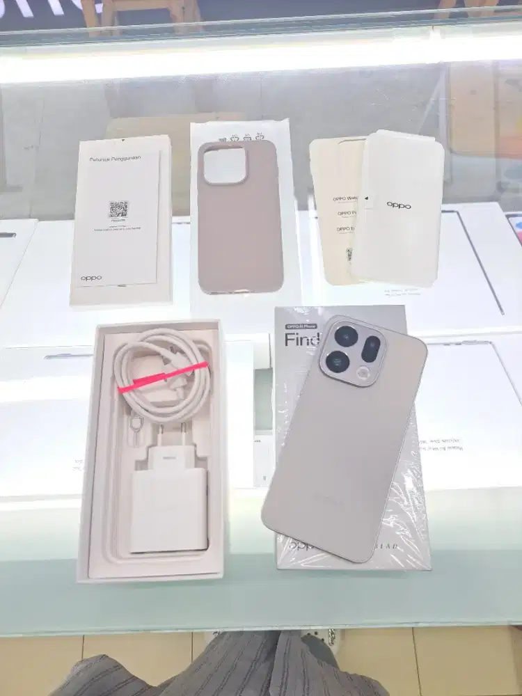 Oppo Find X9 12/256GB Silver Garansi Resmi ON Mulus Like New Nego