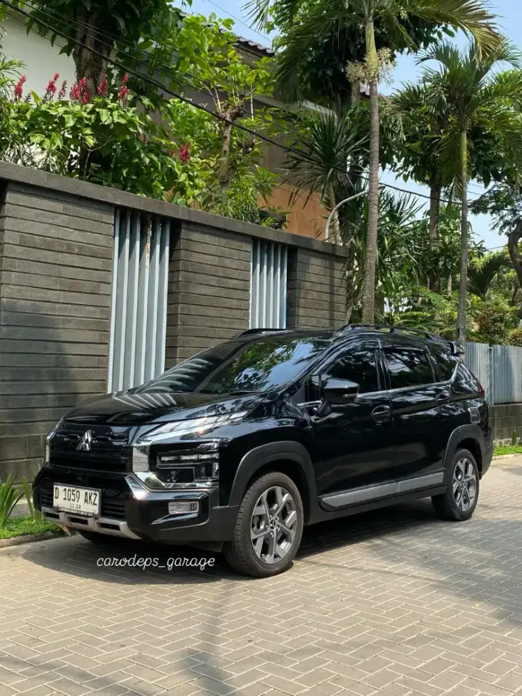 Xpander cross premium package
