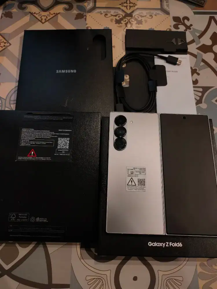 Samsung z fold 6 12/256 fullset sein