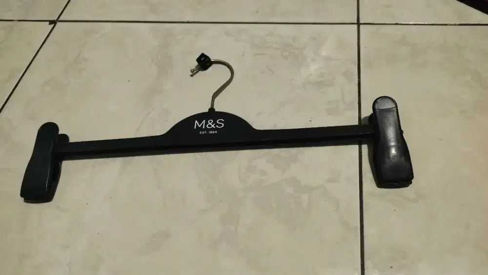 Hanger gantungan celana