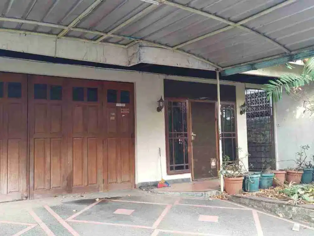 Rumah Strategis Guntur Setiabudi LT 254m² – SHM, Jakarta Selatan