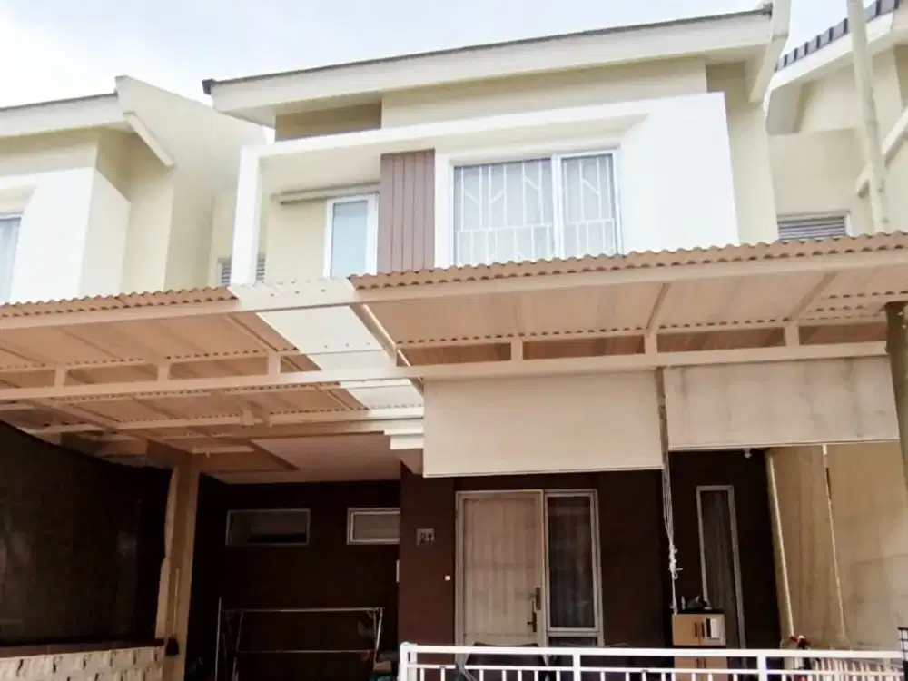 DIJUAL RUMAH TOTAL TERENOVASI SEMI FURNISHED SIAP HUNI DI MALIBU VILLAGE