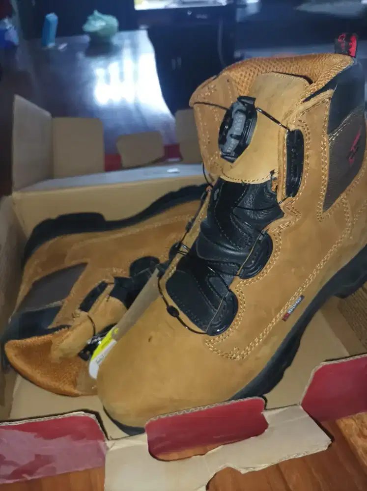 sepatu redwing sefty