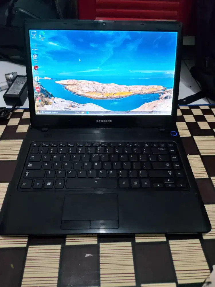 Laptop Samsung N355V4C , Amd E1 , Ram 8Gb , Win10 , Office 2019