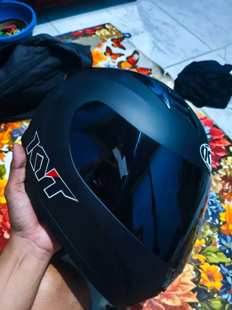 KYT R10 FullFace Hitam Doff uk L