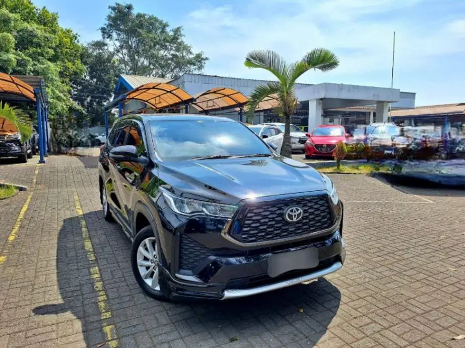 TOYOTA KIJANG INNOVA 2.0 ZENIX V HV CVT MODELLISTA HYBRID MATIC 2023 S