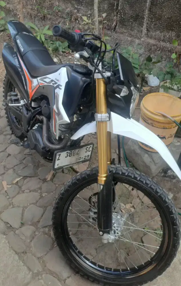 CRF 150L 2024 masih seperti baru
