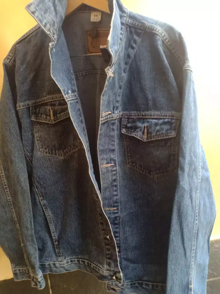 Jaket jeans merk carvil