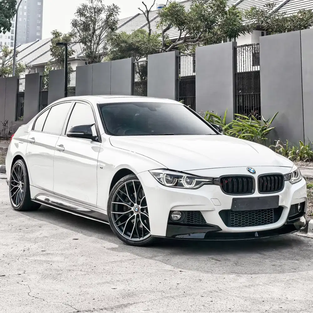 (CASH) BMW 330i F30 M-Sport 2015