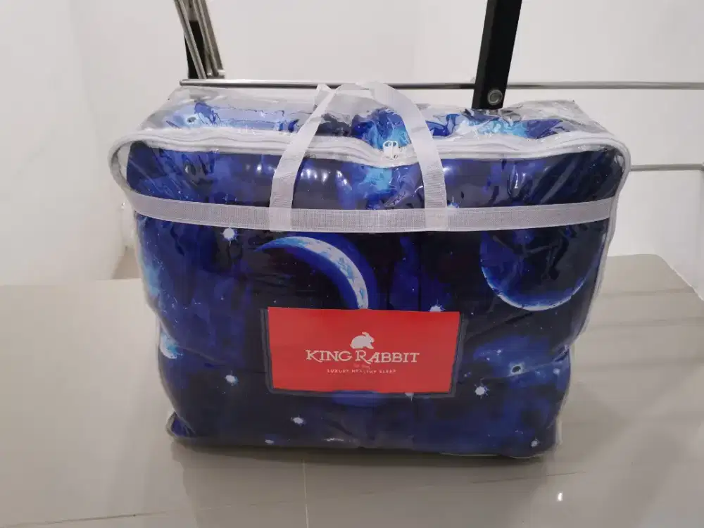 King rabbit sprei ukuran 180x200x40 cm warna biru