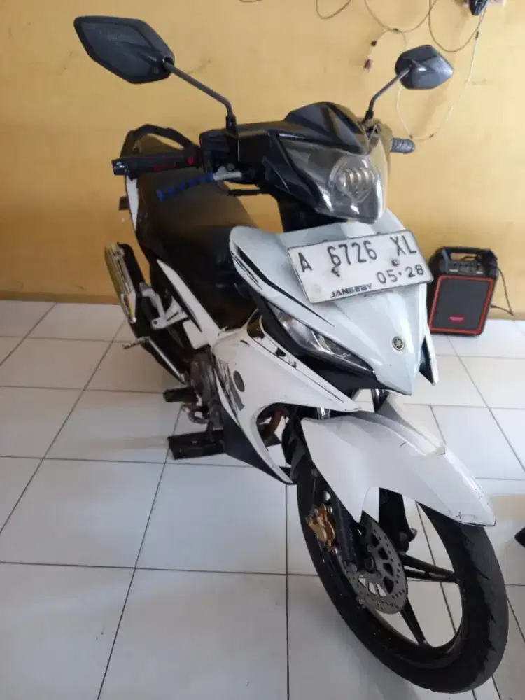 Jupiter 2013 putih lengkap