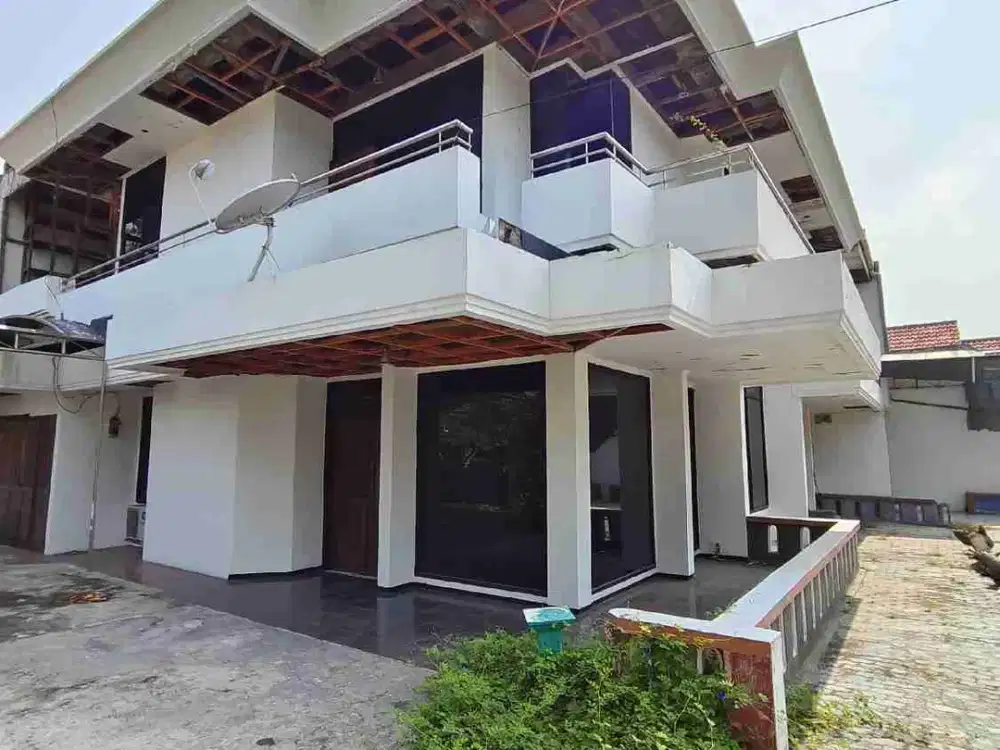 Disewakan Rumah 2 Lantai di Wiyung Siap Huni