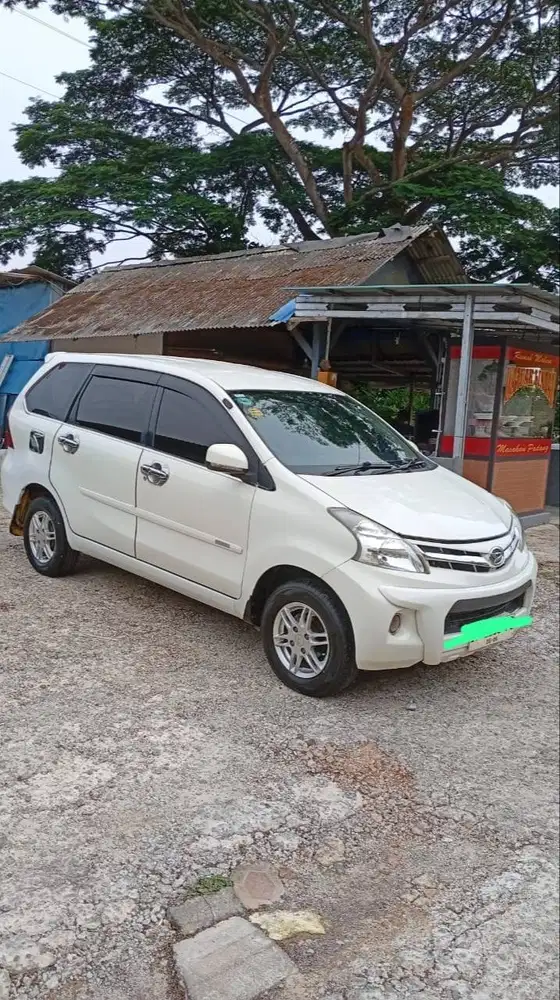 Dijual Mobil Xenia Sporty Matic tahun 2013 Kondisi ok tangan pertama