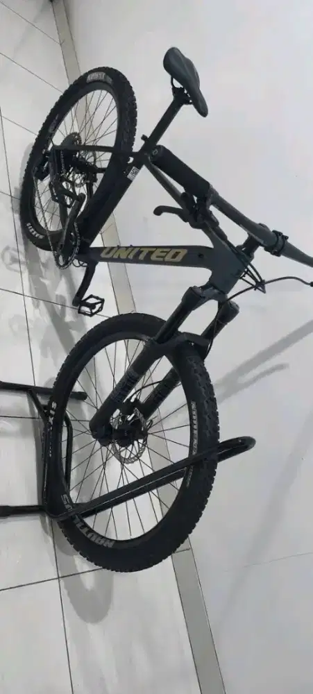 SEPEDA MTB UNITED CLOVIS 5.10