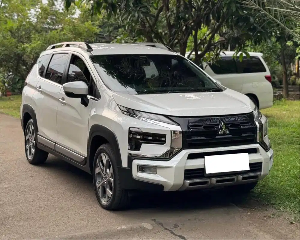 LOW KM PAJAK PANJANG Mitsubishi New Xpander Cross AT 2022 Istimewa Con
