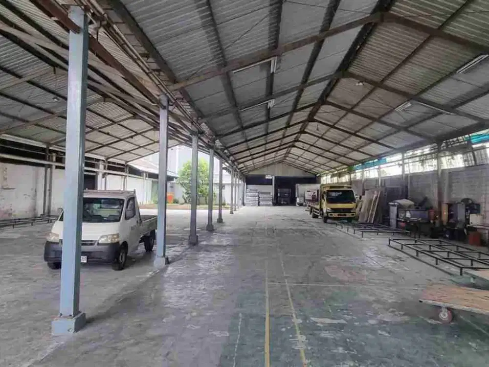 Dijual Gudang Bagus 4 menit pintu tol Zona Industri di Klaten Jateng