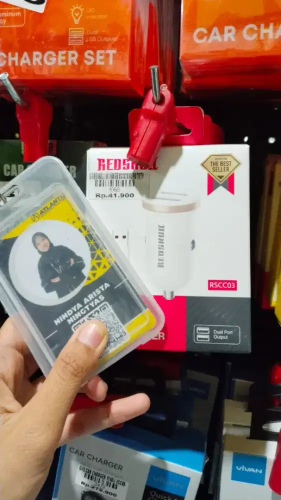 Car charger ATLANTIS DAHSYAT