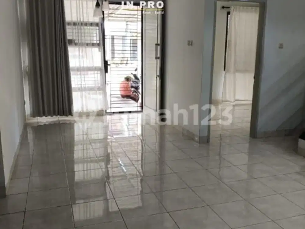 Rumah Siap Huni di Bsd City Cluster Cadilla