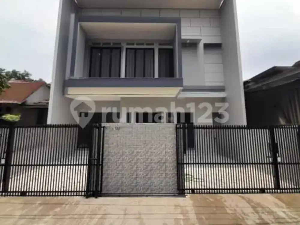 Rumah Baru Siap Huni di Griya Loka BSD City