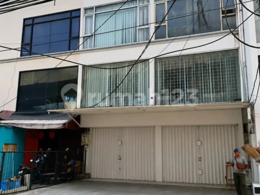 Ruko Gandeng Lokasi Strategis Gandaria Selatan, Cilandak