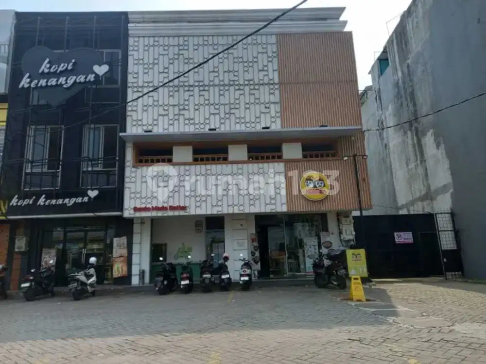 Ruko Gandeng 3 Lantai d Lokasi Strategis Cipondoh, Tangerang