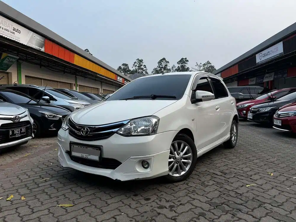 Toyota Etios Valco 2015 Bensin