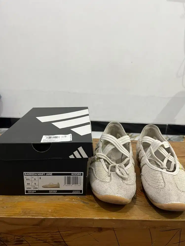 adidas barreda limited edition size 38